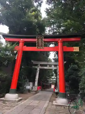 馬橋稲荷神社の鳥居