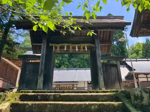 黄金神社の山門