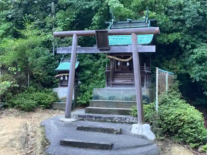 高家八幡神社の末社・摂社