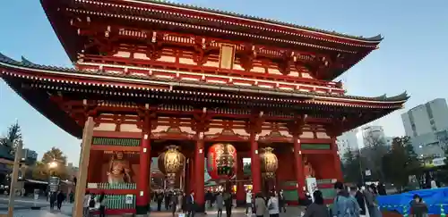 浅草寺の山門・神門