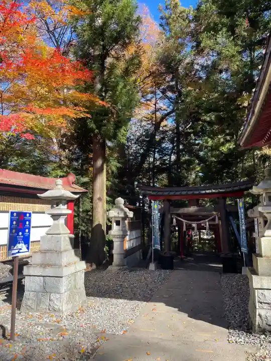 新屋山神社(山梨県)
