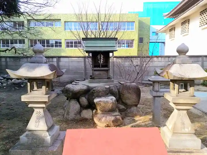 神明社・土之宮合殿の末社・摂社