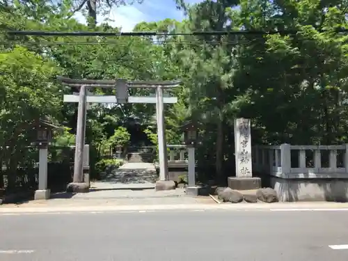 寒川神社の鳥居