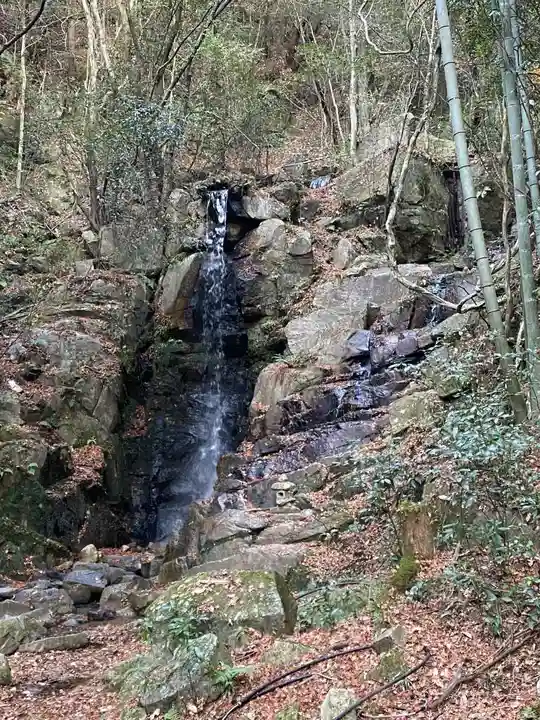岩巣山薬師堂(愛知県)