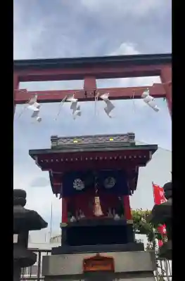 朝日稲荷神社の{uncategorized: "未分類", other: "その他", undefined: "問題あり", building: "その他建物", grave: "お墓", sacred_gate: "鳥居", guardian: "狛犬", statue: "像", buddha: "仏像", history: "歴史", nature: "自然", garden: "庭園", animal: "動物", pagoda: "塔", temizu: "手水舎", mountain_gate: "山門・神門", sanctuary: "本殿・本堂", subordinate: "末社・摂社", art: "芸術", scenery: "景色", jizo: "地蔵", ema: "絵馬", goshuin: "御朱印", omikuji: "おみくじ", items: "授与品その他", amulet: "お守り", goshuincho: "御朱印帳", eats: "食事", festival: "お祭り", votive_dance: "神楽", shichigosan: "七五三参", wedding: "結婚式", experience: "体験その他", initially: "初詣", around: "周辺", anti_infection: "感染症対策"}