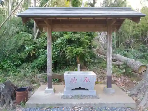 産土明神の手水舎