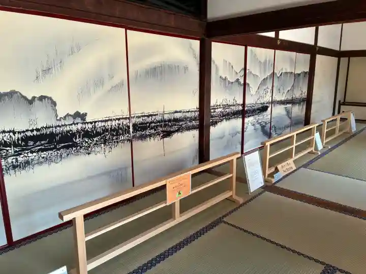 建仁寺(建仁禅寺)の{uncategorized: "未分類", other: "その他", undefined: "問題あり", building: "その他建物", grave: "お墓", sacred_gate: "鳥居", guardian: "狛犬", statue: "像", buddha: "仏像", history: "歴史", nature: "自然", garden: "庭園", animal: "動物", pagoda: "塔", temizu: "手水舎", mountain_gate: "山門・神門", sanctuary: "本殿・本堂", subordinate: "末社・摂社", art: "芸術", scenery: "景色", jizo: "地蔵", ema: "絵馬", goshuin: "御朱印", omikuji: "おみくじ", items: "授与品その他", amulet: "お守り", goshuincho: "御朱印帳", eats: "食事", festival: "お祭り", votive_dance: "神楽", shichigosan: "七五三参", wedding: "結婚式", experience: "体験その他", initially: "初詣", around: "周辺", anti_infection: "感染症対策"}