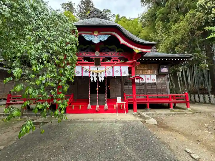 小川諏訪神社の{uncategorized: "未分類", other: "その他", undefined: "問題あり", building: "その他建物", grave: "お墓", sacred_gate: "鳥居", guardian: "狛犬", statue: "像", buddha: "仏像", history: "歴史", nature: "自然", garden: "庭園", animal: "動物", pagoda: "塔", temizu: "手水舎", mountain_gate: "山門・神門", sanctuary: "本殿・本堂", subordinate: "末社・摂社", art: "芸術", scenery: "景色", jizo: "地蔵", ema: "絵馬", goshuin: "御朱印", omikuji: "おみくじ", items: "授与品その他", amulet: "お守り", goshuincho: "御朱印帳", eats: "食事", festival: "お祭り", votive_dance: "神楽", shichigosan: "七五三参", wedding: "結婚式", experience: "体験その他", initially: "初詣", around: "周辺", anti_infection: "感染症対策"}