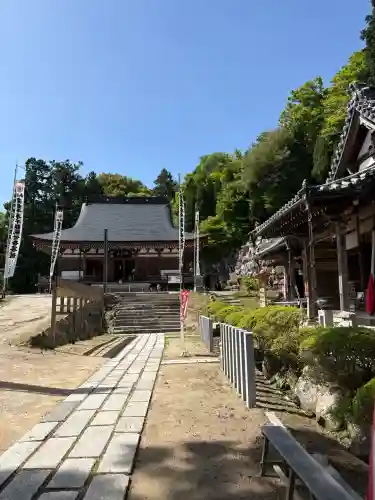 観音正寺の{uncategorized: "未分類", other: "その他", undefined: "問題あり", building: "その他建物", grave: "お墓", sacred_gate: "鳥居", guardian: "狛犬", statue: "像", buddha: "仏像", history: "歴史", nature: "自然", garden: "庭園", animal: "動物", pagoda: "塔", temizu: "手水舎", mountain_gate: "山門・神門", sanctuary: "本殿・本堂", subordinate: "末社・摂社", art: "芸術", scenery: "景色", jizo: "地蔵", ema: "絵馬", goshuin: "御朱印", omikuji: "おみくじ", items: "授与品その他", amulet: "お守り", goshuincho: "御朱印帳", eats: "食事", festival: "お祭り", votive_dance: "神楽", shichigosan: "七五三参", wedding: "結婚式", experience: "体験その他", initially: "初詣", around: "周辺", anti_infection: "感染症対策"}
