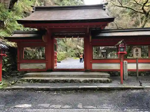 貴船神社奥宮の山門