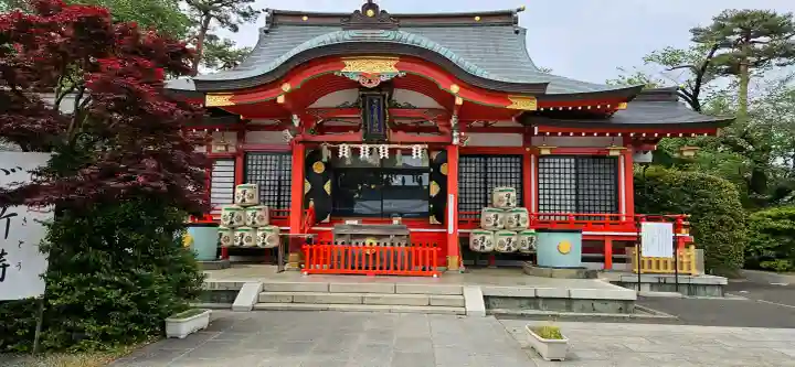 東伏見稲荷神社の{uncategorized: "未分類", other: "その他", undefined: "問題あり", building: "その他建物", grave: "お墓", sacred_gate: "鳥居", guardian: "狛犬", statue: "像", buddha: "仏像", history: "歴史", nature: "自然", garden: "庭園", animal: "動物", pagoda: "塔", temizu: "手水舎", mountain_gate: "山門・神門", sanctuary: "本殿・本堂", subordinate: "末社・摂社", art: "芸術", scenery: "景色", jizo: "地蔵", ema: "絵馬", goshuin: "御朱印", omikuji: "おみくじ", items: "授与品その他", amulet: "お守り", goshuincho: "御朱印帳", eats: "食事", festival: "お祭り", votive_dance: "神楽", shichigosan: "七五三参", wedding: "結婚式", experience: "体験その他", initially: "初詣", around: "周辺", anti_infection: "感染症対策"}