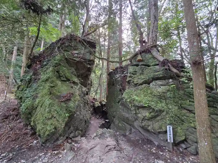 室生龍穴神社 天の岩戸(奈良県)