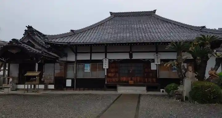 来応寺の本殿・本堂