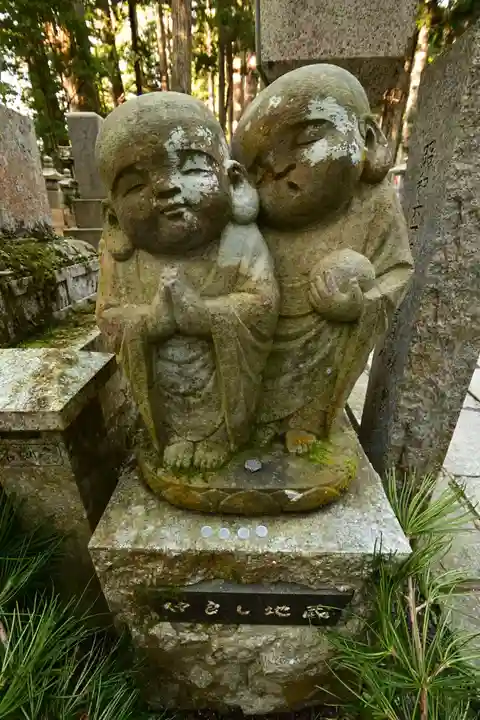 高野山金剛峯寺奥の院(和歌山県)