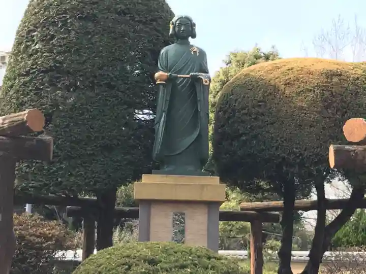 新井薬師(梅照院)の像