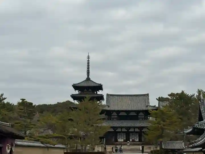 法隆寺の{uncategorized: "未分類", other: "その他", undefined: "問題あり", building: "その他建物", grave: "お墓", sacred_gate: "鳥居", guardian: "狛犬", statue: "像", buddha: "仏像", history: "歴史", nature: "自然", garden: "庭園", animal: "動物", pagoda: "塔", temizu: "手水舎", mountain_gate: "山門・神門", sanctuary: "本殿・本堂", subordinate: "末社・摂社", art: "芸術", scenery: "景色", jizo: "地蔵", ema: "絵馬", goshuin: "御朱印", omikuji: "おみくじ", items: "授与品その他", amulet: "お守り", goshuincho: "御朱印帳", eats: "食事", festival: "お祭り", votive_dance: "神楽", shichigosan: "七五三参", wedding: "結婚式", experience: "体験その他", initially: "初詣", around: "周辺", anti_infection: "感染症対策"}