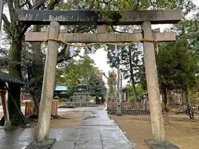 大神神社(花池)の鳥居