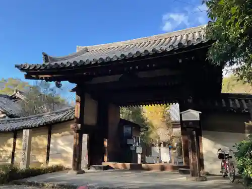 不退寺の山門