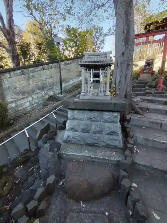 田端八幡神社の末社・摂社