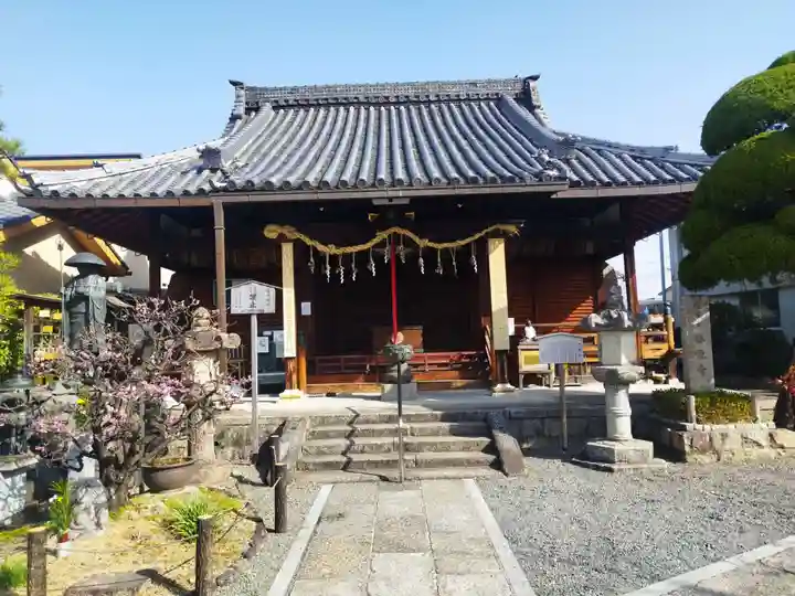 勝龍寺の本殿・本堂