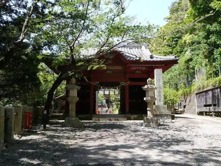 那古寺の山門・神門