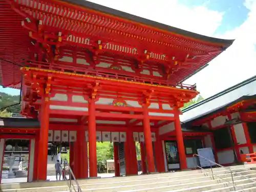 近江神宮の山門・神門