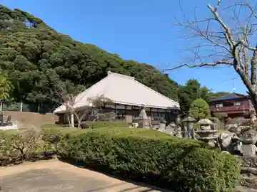 医王寺の本殿・本堂