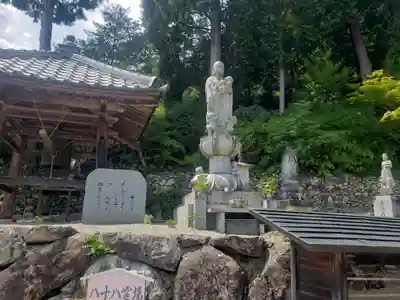 種徳禅寺の像