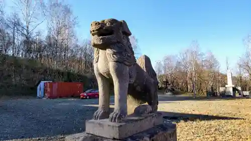 温根別神社の狛犬