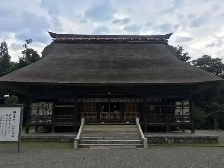 天津神社の本殿・本堂