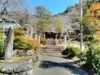 感応寺の山門・神門