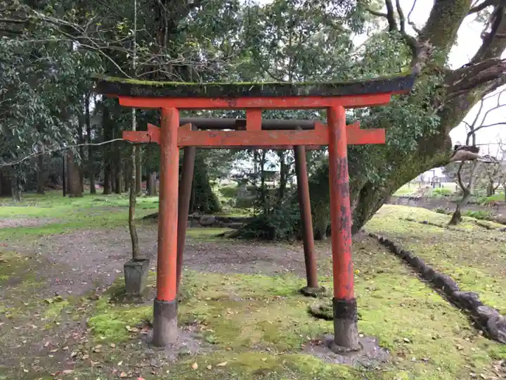 都萬神社の鳥居