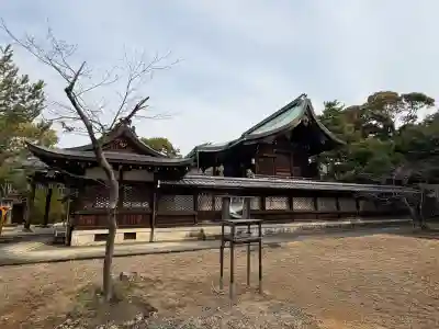 新日吉神宮の{uncategorized: "未分類", other: "その他", undefined: "問題あり", building: "その他建物", grave: "お墓", sacred_gate: "鳥居", guardian: "狛犬", statue: "像", buddha: "仏像", history: "歴史", nature: "自然", garden: "庭園", animal: "動物", pagoda: "塔", temizu: "手水舎", mountain_gate: "山門・神門", sanctuary: "本殿・本堂", subordinate: "末社・摂社", art: "芸術", scenery: "景色", jizo: "地蔵", ema: "絵馬", goshuin: "御朱印", omikuji: "おみくじ", items: "授与品その他", amulet: "お守り", goshuincho: "御朱印帳", eats: "食事", festival: "お祭り", votive_dance: "神楽", shichigosan: "七五三参", wedding: "結婚式", experience: "体験その他", initially: "初詣", around: "周辺", anti_infection: "感染症対策"}