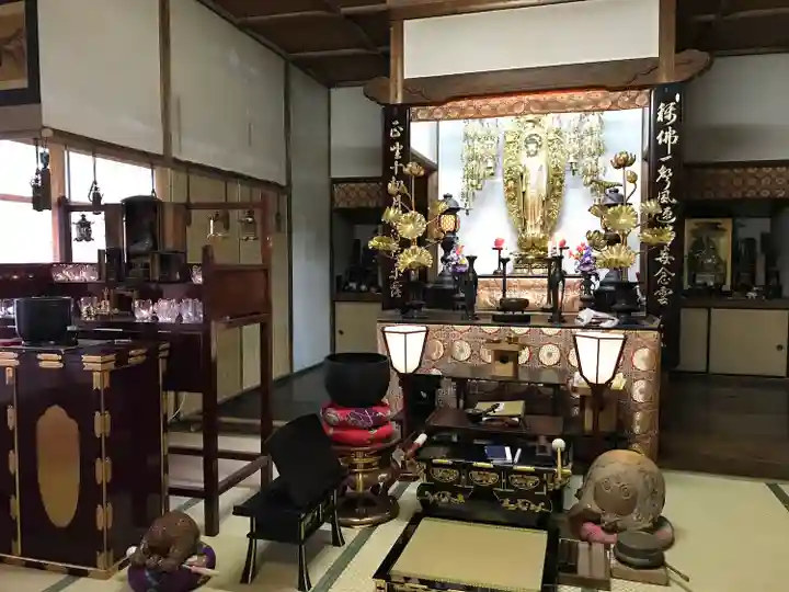 一条山宝蓮寺の本殿・本堂