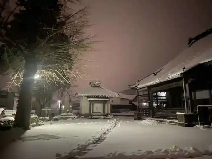 浄土真宗本願寺派久喜山高善寺の本殿・本堂
