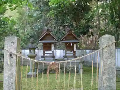 村屋坐弥冨都比売神社の末社・摂社