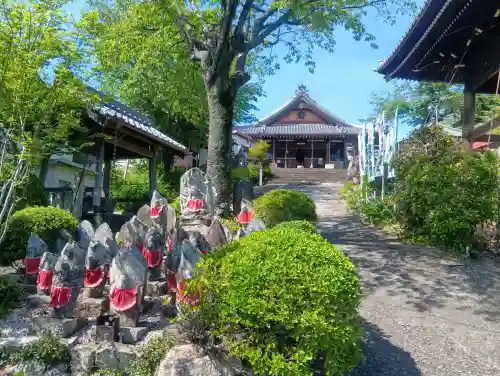 佛眼院の{uncategorized: "未分類", other: "その他", undefined: "問題あり", building: "その他建物", grave: "お墓", sacred_gate: "鳥居", guardian: "狛犬", statue: "像", buddha: "仏像", history: "歴史", nature: "自然", garden: "庭園", animal: "動物", pagoda: "塔", temizu: "手水舎", mountain_gate: "山門・神門", sanctuary: "本殿・本堂", subordinate: "末社・摂社", art: "芸術", scenery: "景色", jizo: "地蔵", ema: "絵馬", goshuin: "御朱印", omikuji: "おみくじ", items: "授与品その他", amulet: "お守り", goshuincho: "御朱印帳", eats: "食事", festival: "お祭り", votive_dance: "神楽", shichigosan: "七五三参", wedding: "結婚式", experience: "体験その他", initially: "初詣", around: "周辺", anti_infection: "感染症対策"}