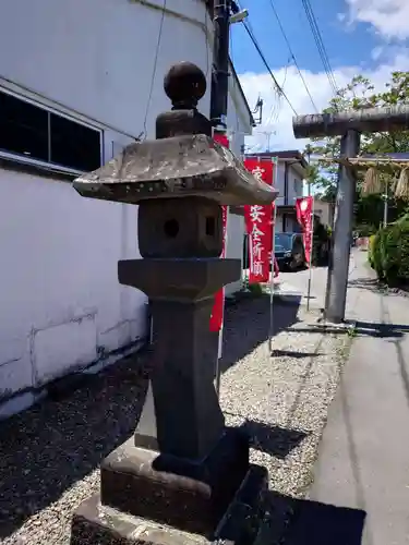 二柱神社の建物その他