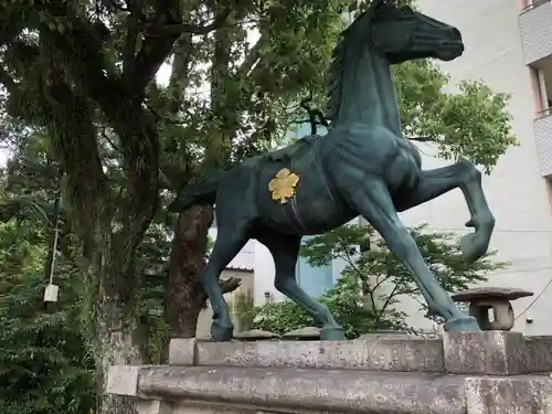 諏訪神社の狛犬