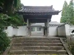 万松寺の山門