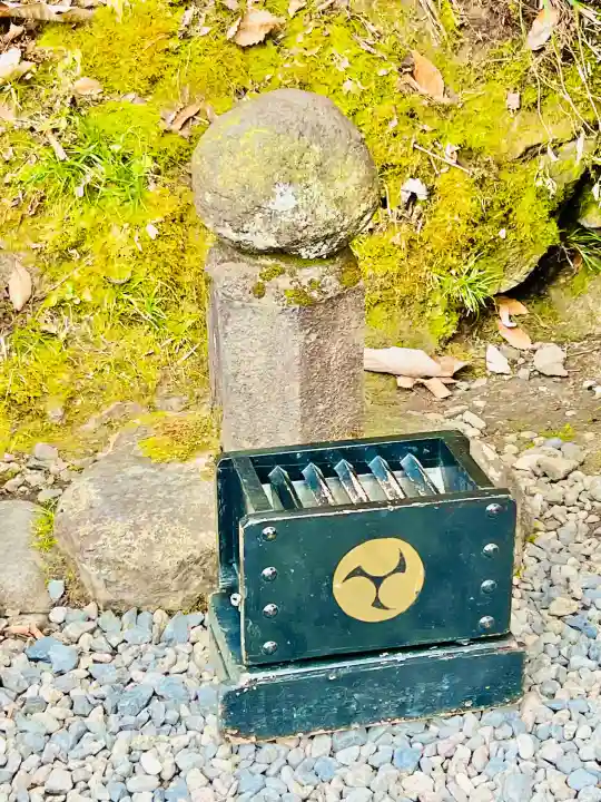 神橋(二荒山神社)の{uncategorized: "未分類", other: "その他", undefined: "問題あり", building: "その他建物", grave: "お墓", sacred_gate: "鳥居", guardian: "狛犬", statue: "像", buddha: "仏像", history: "歴史", nature: "自然", garden: "庭園", animal: "動物", pagoda: "塔", temizu: "手水舎", mountain_gate: "山門・神門", sanctuary: "本殿・本堂", subordinate: "末社・摂社", art: "芸術", scenery: "景色", jizo: "地蔵", ema: "絵馬", goshuin: "御朱印", omikuji: "おみくじ", items: "授与品その他", amulet: "お守り", goshuincho: "御朱印帳", eats: "食事", festival: "お祭り", votive_dance: "神楽", shichigosan: "七五三参", wedding: "結婚式", experience: "体験その他", initially: "初詣", around: "周辺", anti_infection: "感染症対策"}