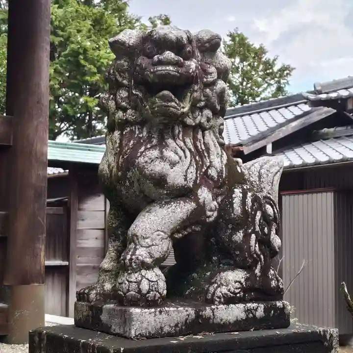 稲前神社の狛犬