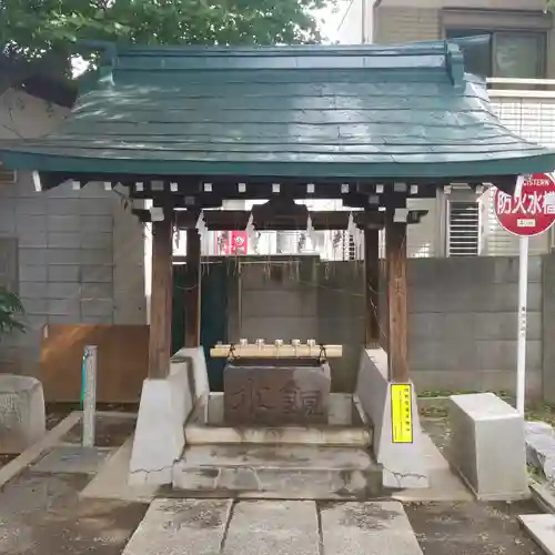 穏田神社の手水舎