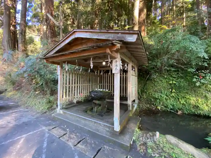 花尾神社の手水舎