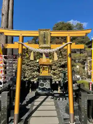亀ケ池八幡宮の末社・摂社