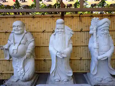 中野沼袋氷川神社の像