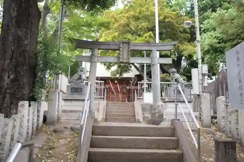 六所神社の鳥居