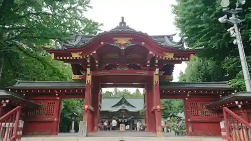 秩父神社の山門