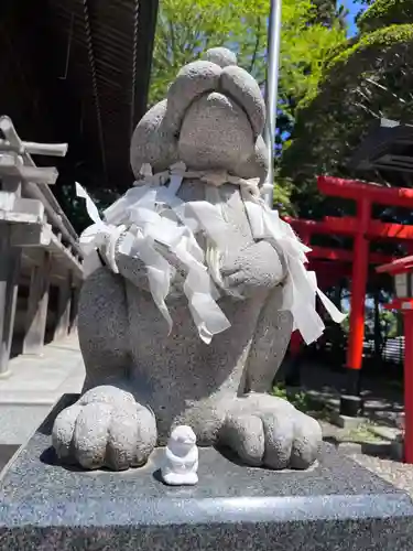 湯倉神社の像