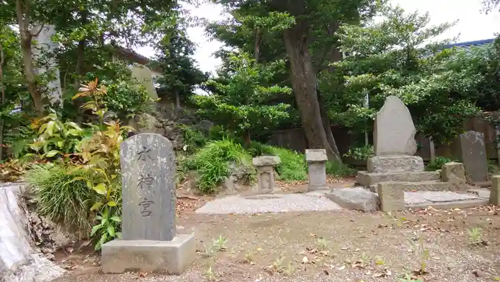 若宮八幡神社の末社・摂社
